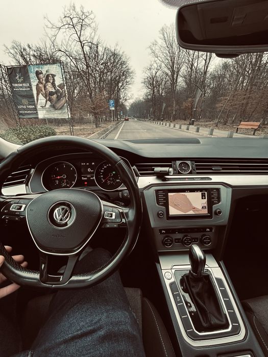 vand sau scimb cu ceva mai mare Wv passat 2.0 150cp