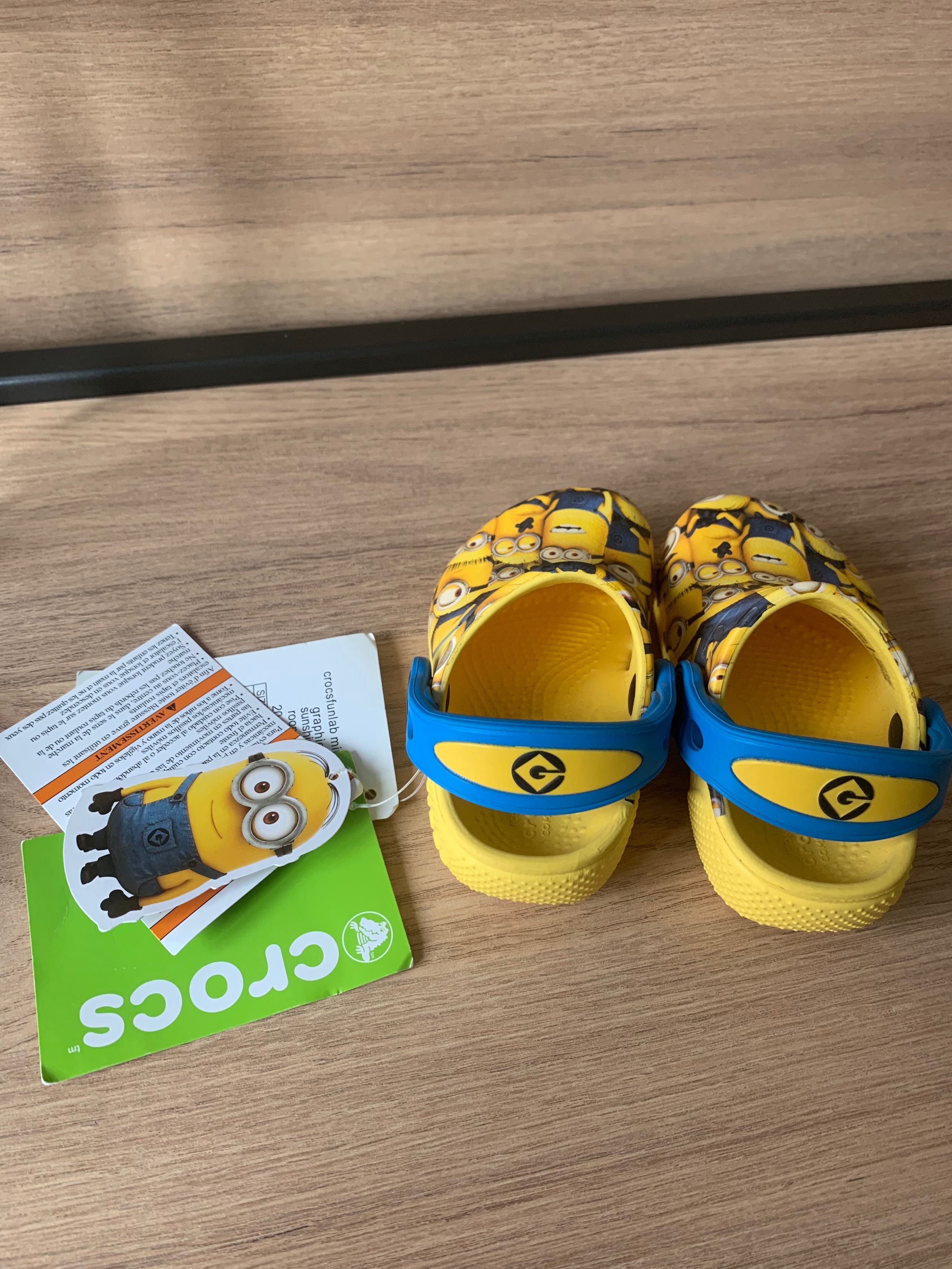 Papuci/Sandale Disney Crocs Minions originali noi