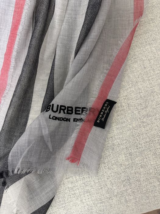 Esarfa 100% cashmir Burberry