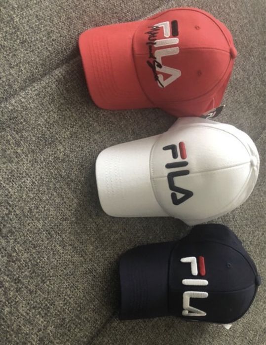 Sapca FILA  nou nouta ,rosu,albastru,ALB calitate f buna bumbac!!