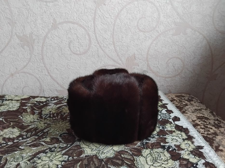 Продаётся шапка мужская