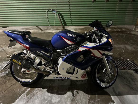 Vand yamaha r6 2001 SCHIMB CU CROSS PREFERABIL 2t