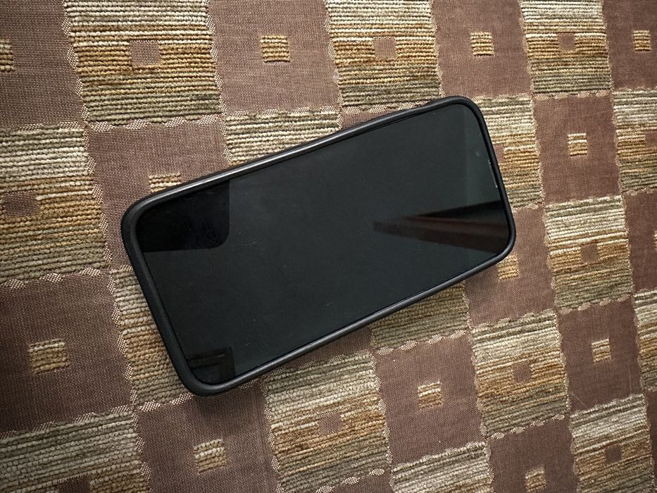 Iphone 13 mini - spate spart