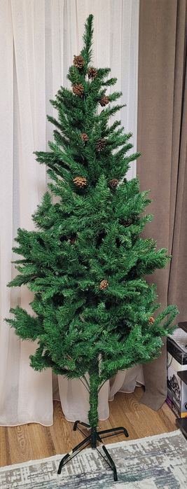 Исскуственная елка. 180 см