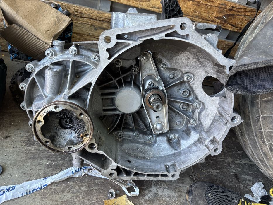 Скорости голф 5/vw cady 2.0SDI