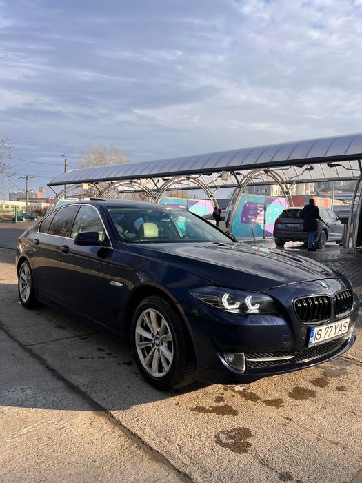 BMW Seria 5 F10 520D automat trapa piele keyless