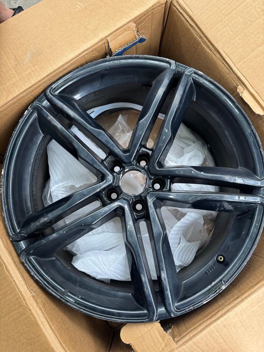 Vând jante audi R20!