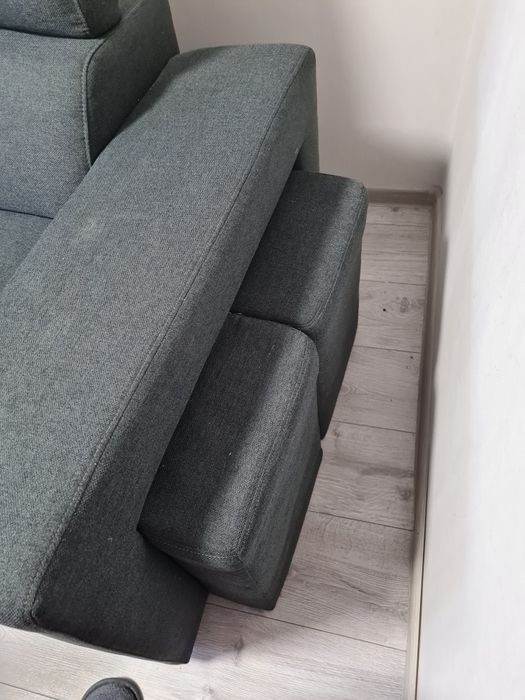 Canapea extensibila cu încărcare usb și 2 tabureti