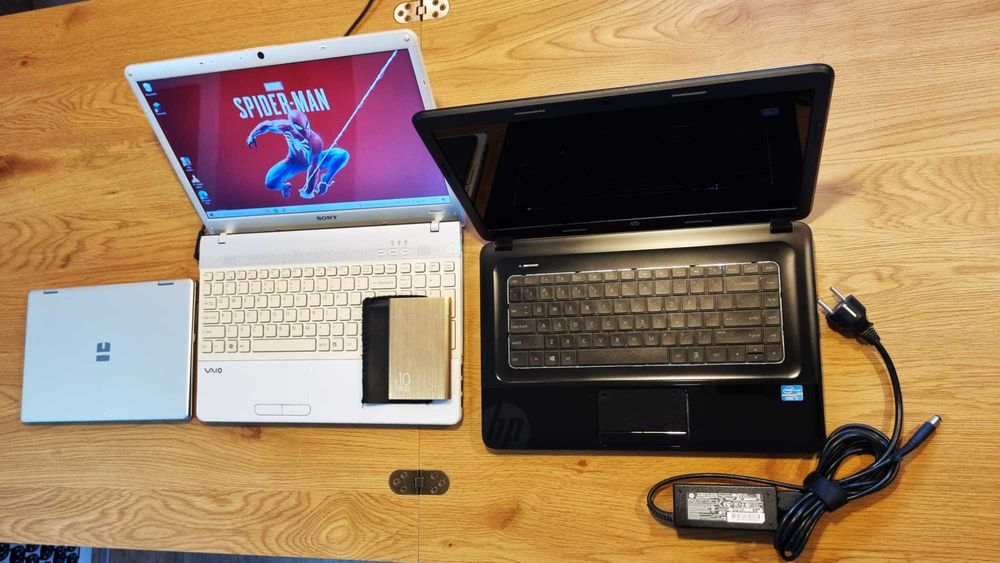 Pachet 3 Laptopuri SONY Vayo 7211M/HP 2000/ TREKSTOR C11B + 2TB CADOU