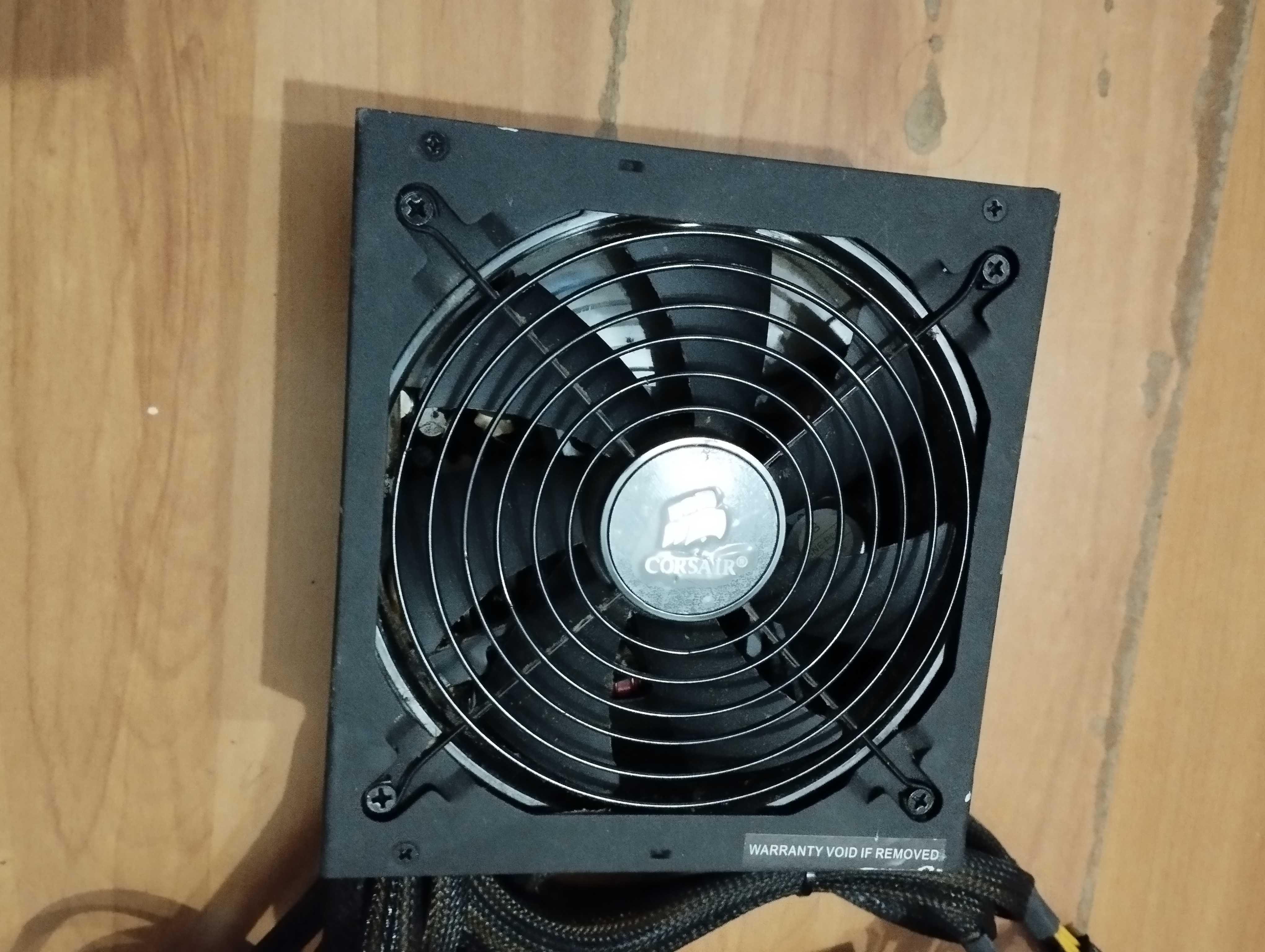 Sursa de alimentare Corsair 750 Watt