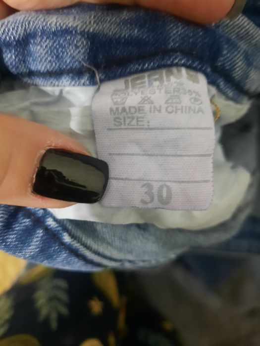 Джинсы женские 30р в отличном состоянии привозные