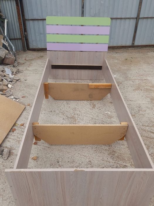 шкаф,кровать мебель