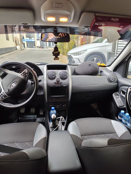 Срочно продаю свою машину Лада Ларгус