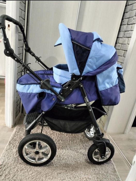 Коляска детская синяя