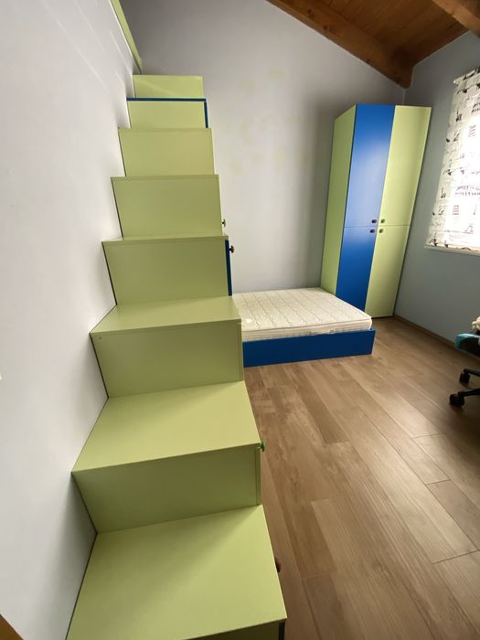 Vand mobila camera copil.