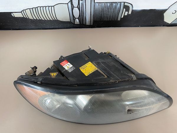 Far Xenon Dreapta Volvo C70 31283226