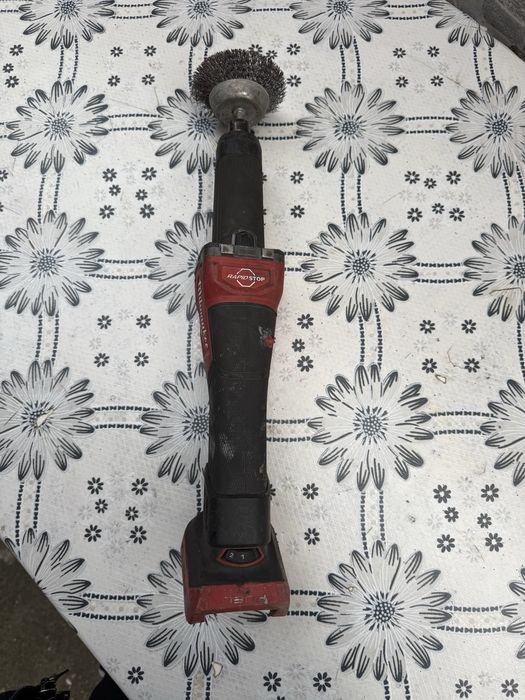 Шлайф прав акумулаторен MILWAUKEE M18FDGROVB-0X