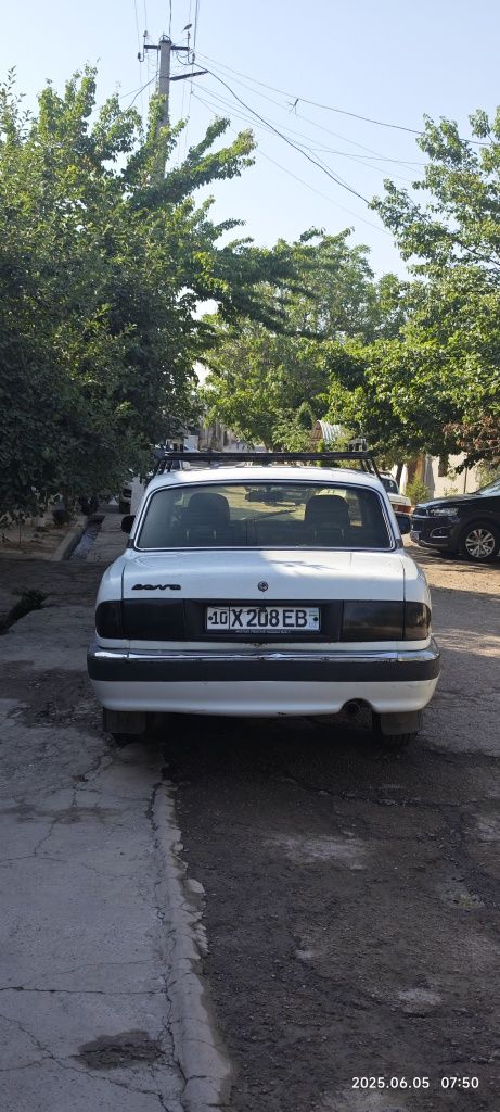 Volga 31105 yili 2007 gaz benzin