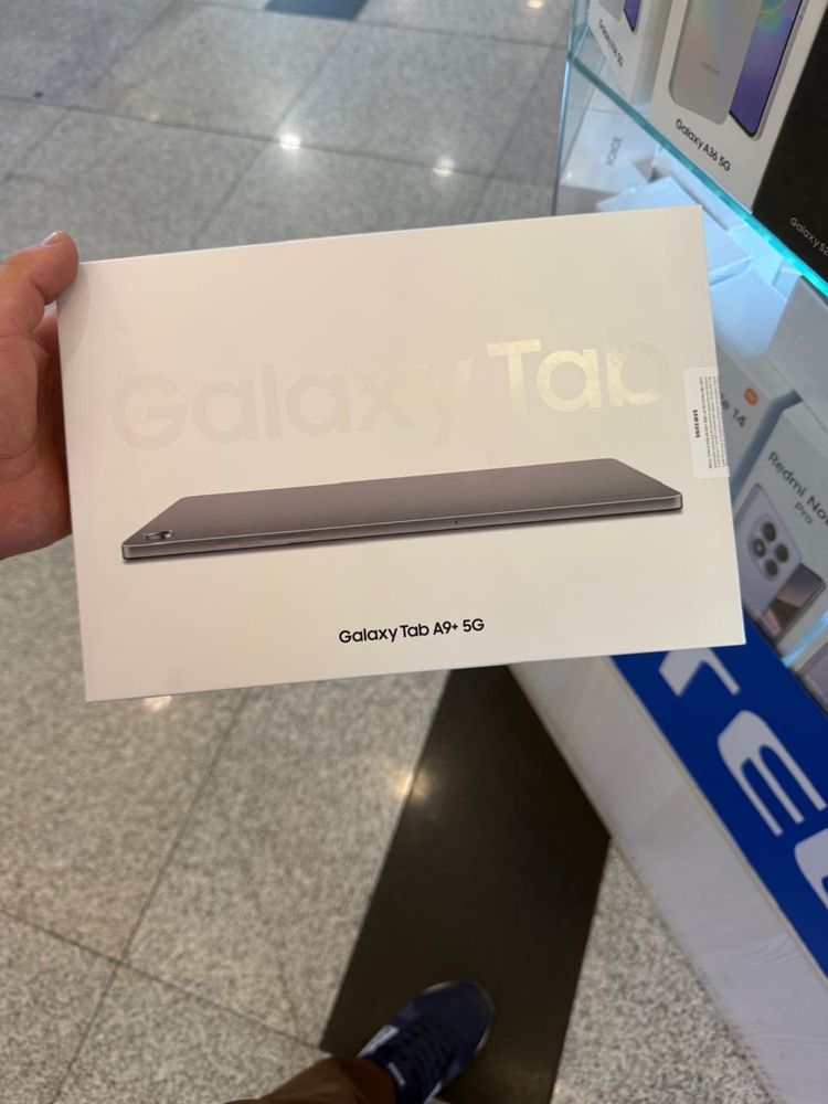 Планшет SAMSUNG абсолютно новый в коробке