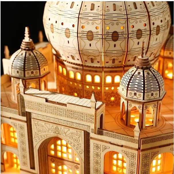 Taj Mahal , din placaj de lemn , cu lumini LED