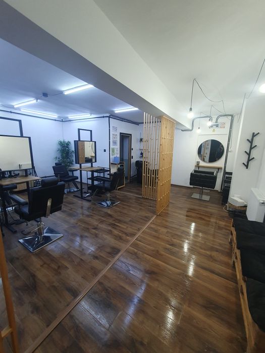 Vand afacere la cheie