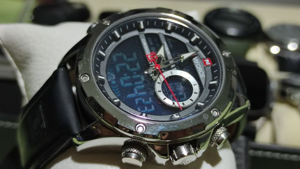Часы Naviforce в идеальном состоянии