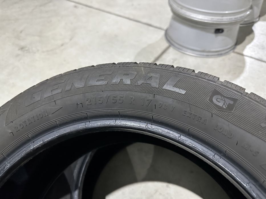 2бр. Отлични Зимни Гуми 215/55R/17 XL -GENERAL- DOT:3719- 5,8мм.