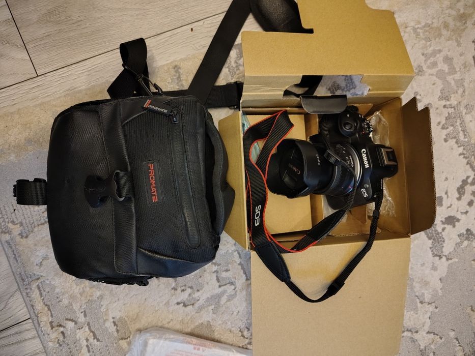 Canon eos 50 kit camera foto.