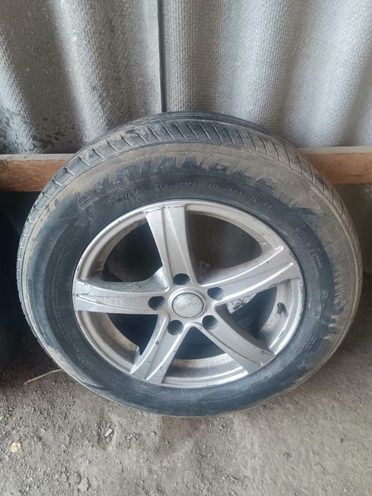 Продам шины размер 16 зимние