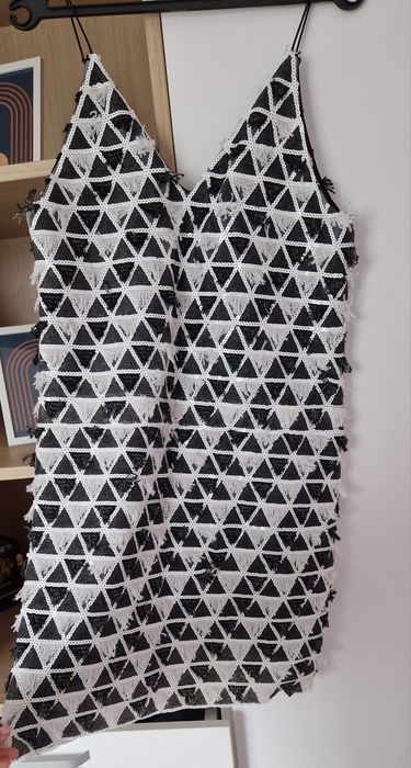 официални и ежедневни рокли