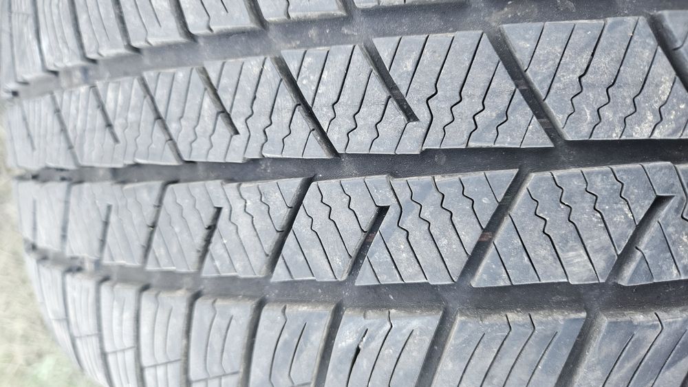 2бр гуми 215 45 18 дот 22 барум