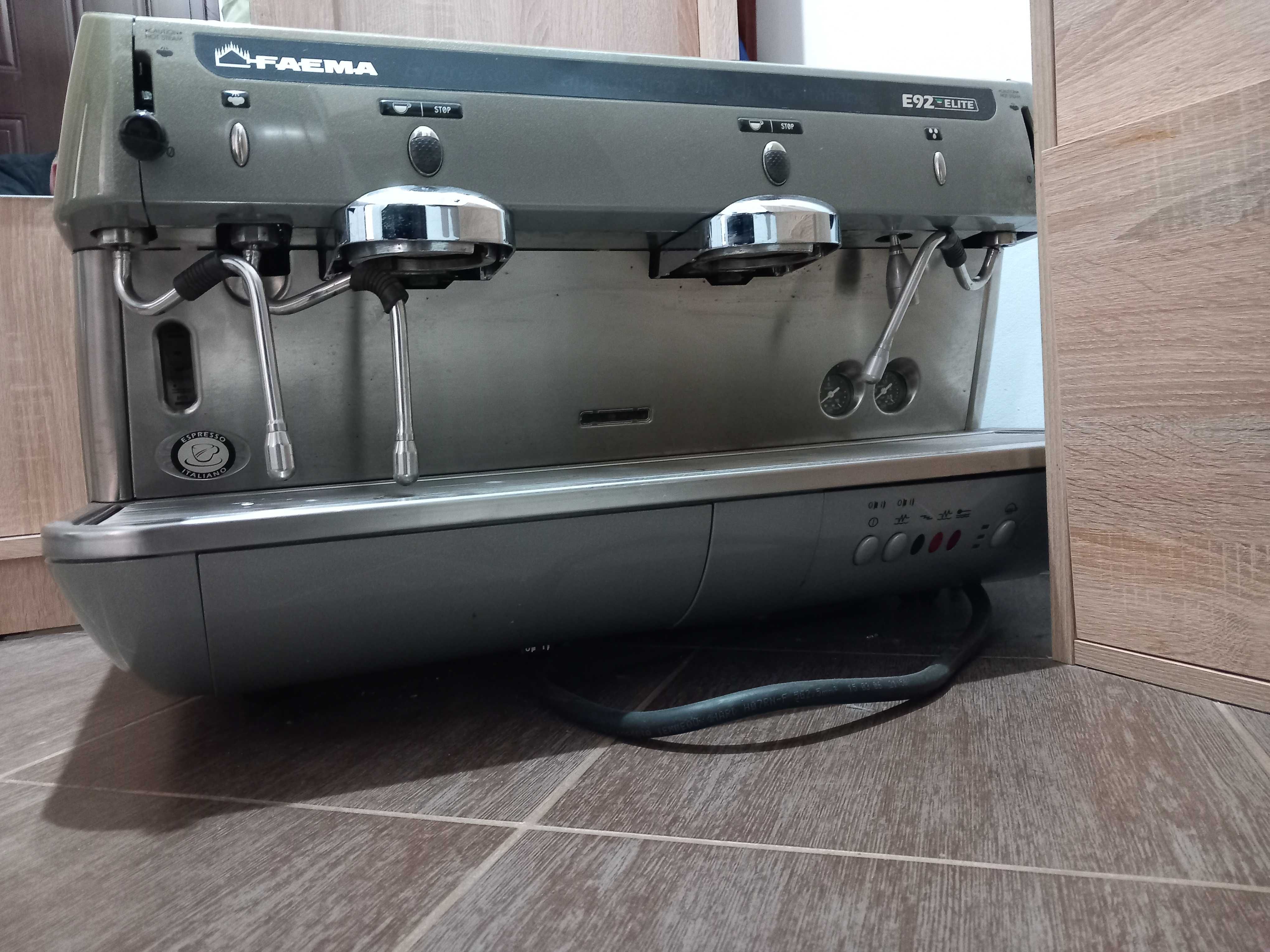 Expresor cafea Faema E92 Elite + rasnita