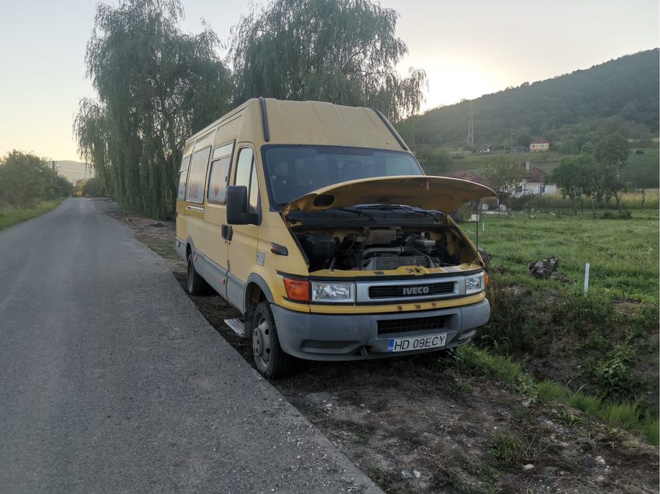 Dezmembrez Iveco Daily