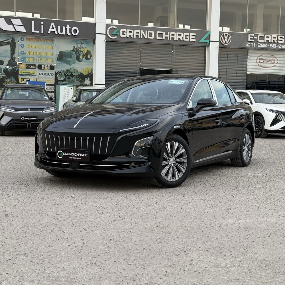 Hongqi eqm5 450 km sotuvga tayor