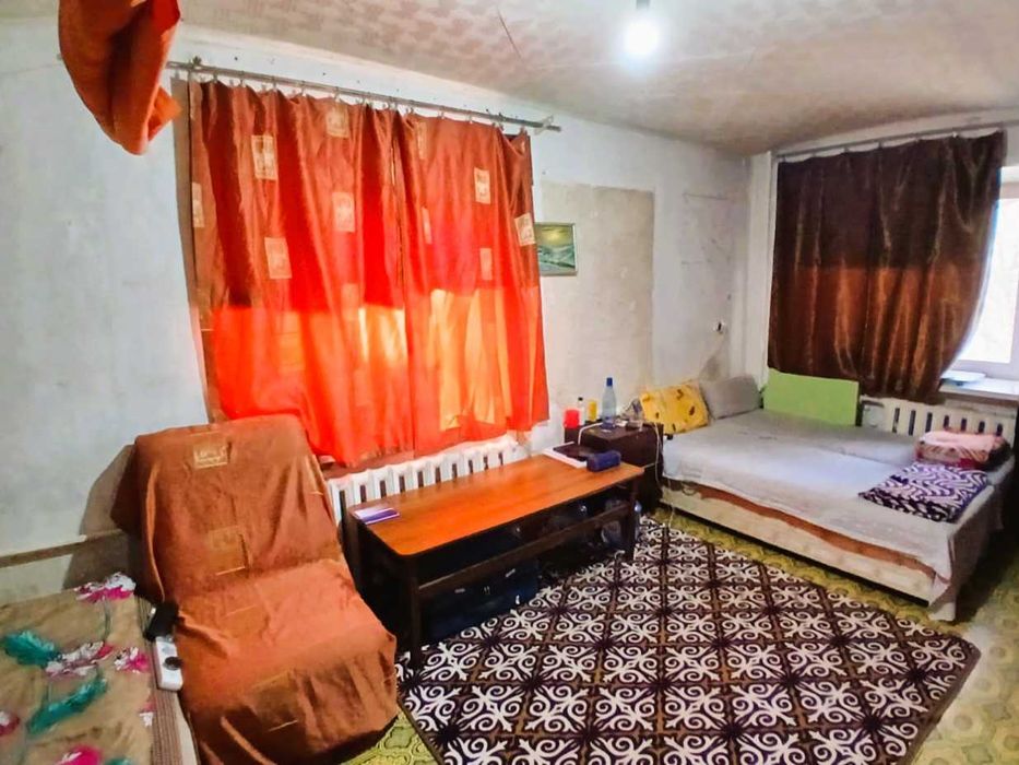 Продам 1 комнатную квартиру в центре города напротив МЕД ИНСТИТУТА