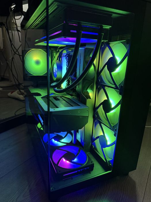 Pc ultra high end full NZXT, ryzen 9, rtx 4070 aorus aproape nou