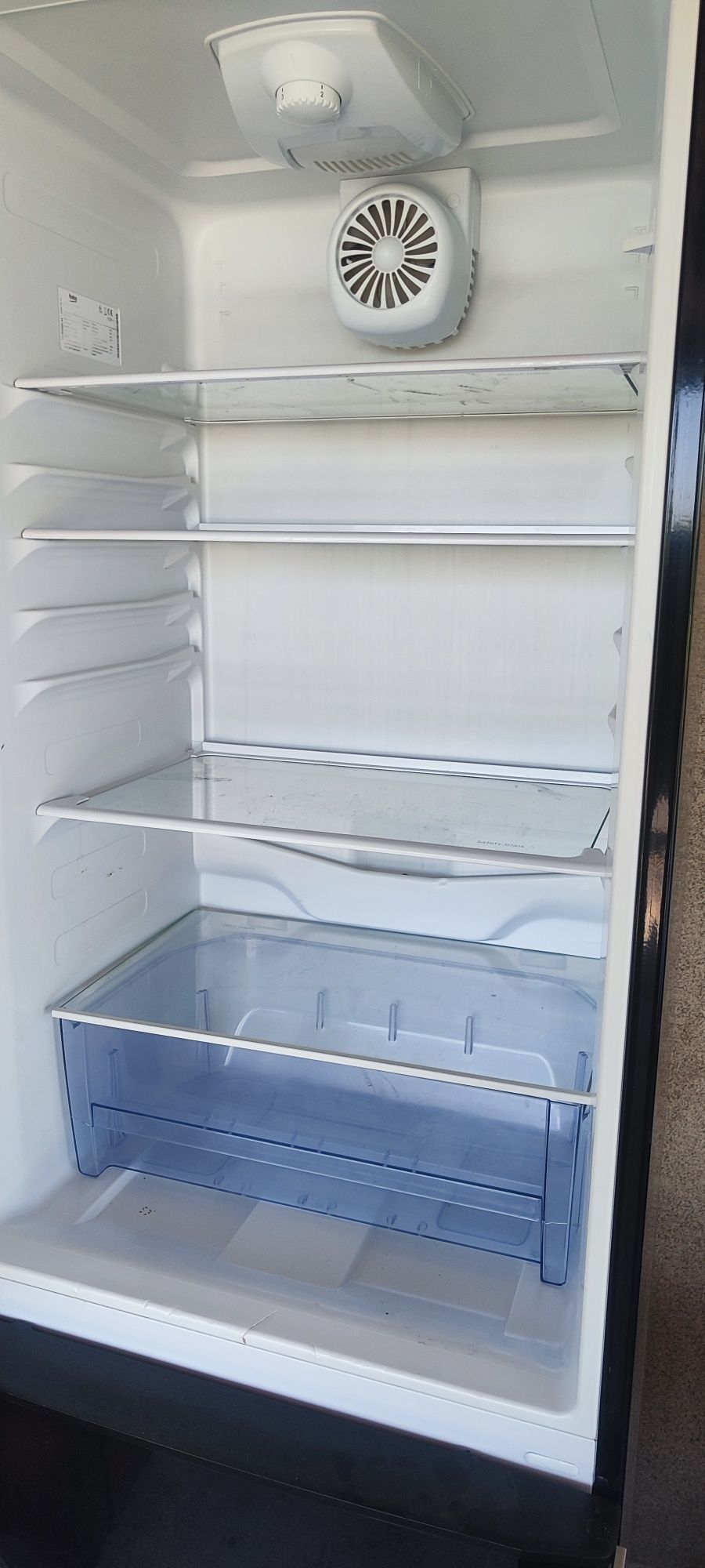 Хладилник Beko .