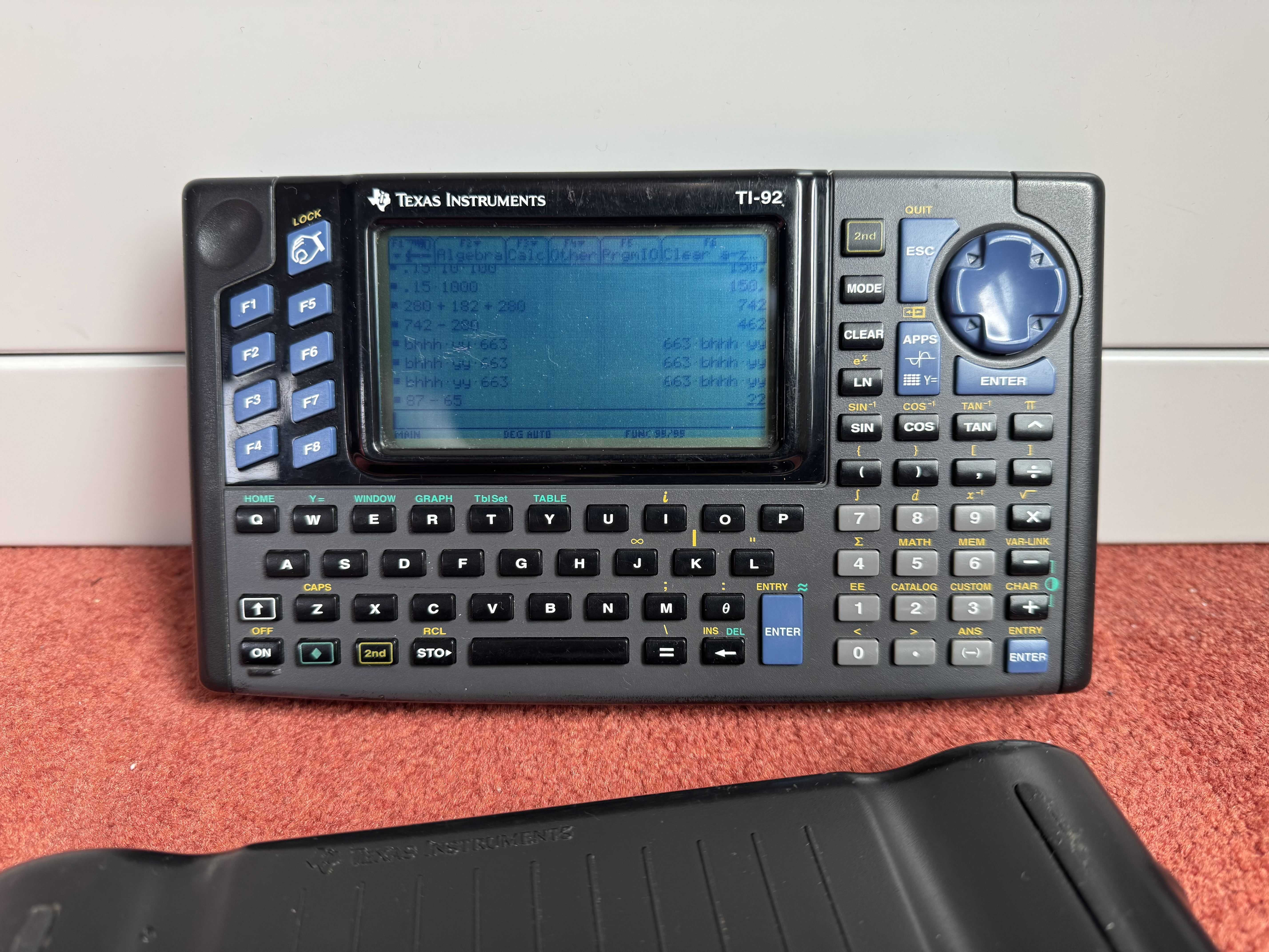 Calculator vintage Texas Instruments TI92