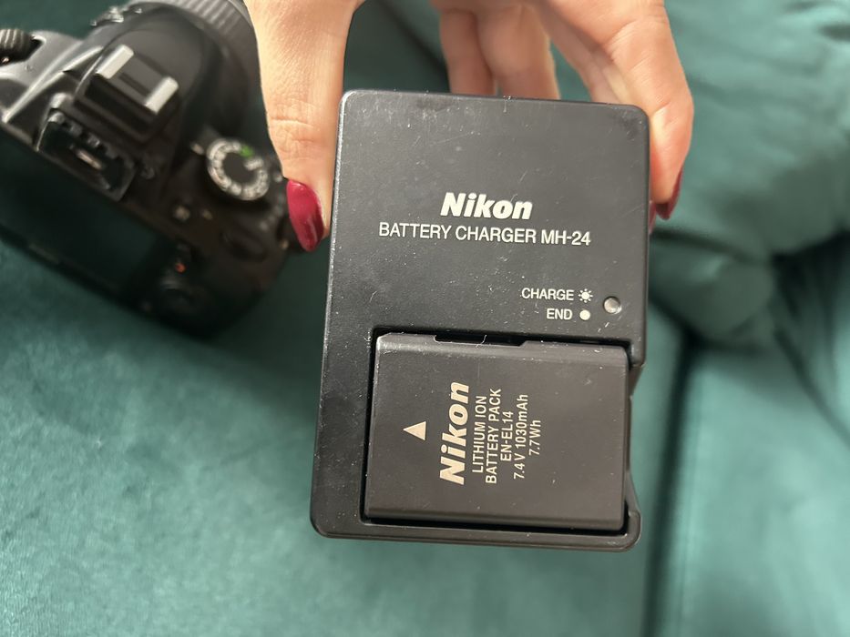 Vand Nikon d3100 in stare foarte buna