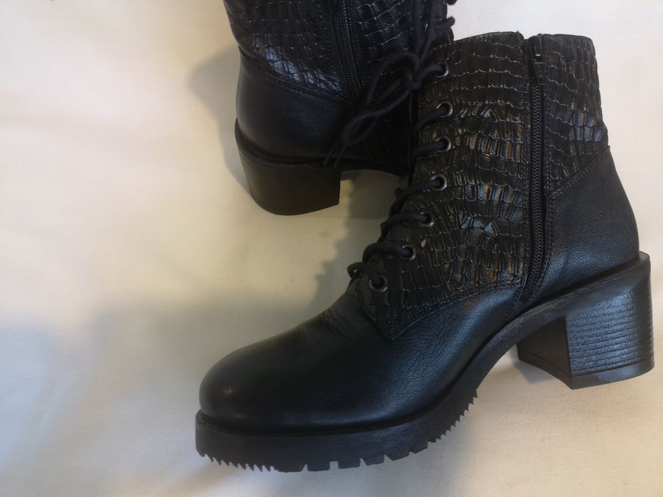 Боти естествена кожа, номер 40.5