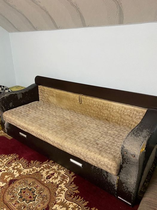 Продам диван-стол трансформер