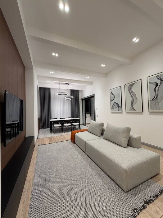 Kiparis Продается 3 комнатная квартира ремонт Ц-4 Шедевр