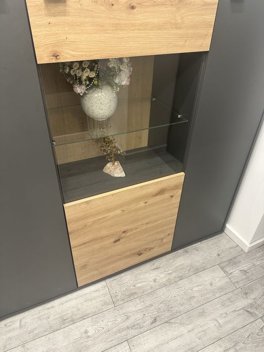 Vand dulap pentru birou notarial  in stare perfecta