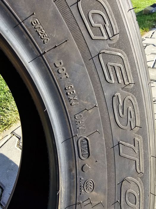 Brigestone 255 70 R 18