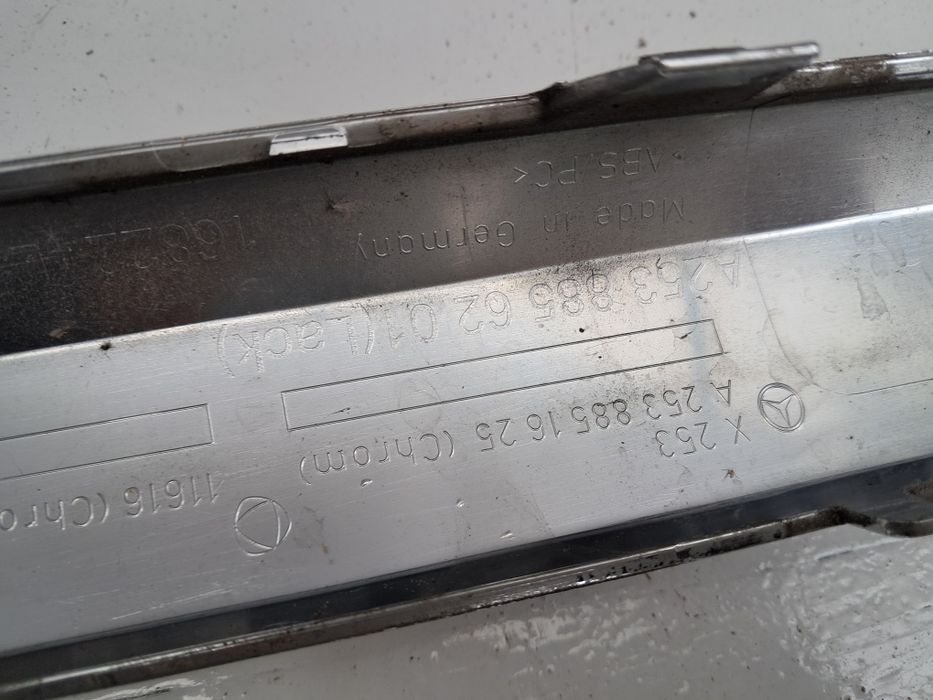 Лайсна грил решетка броня Mercedes X253