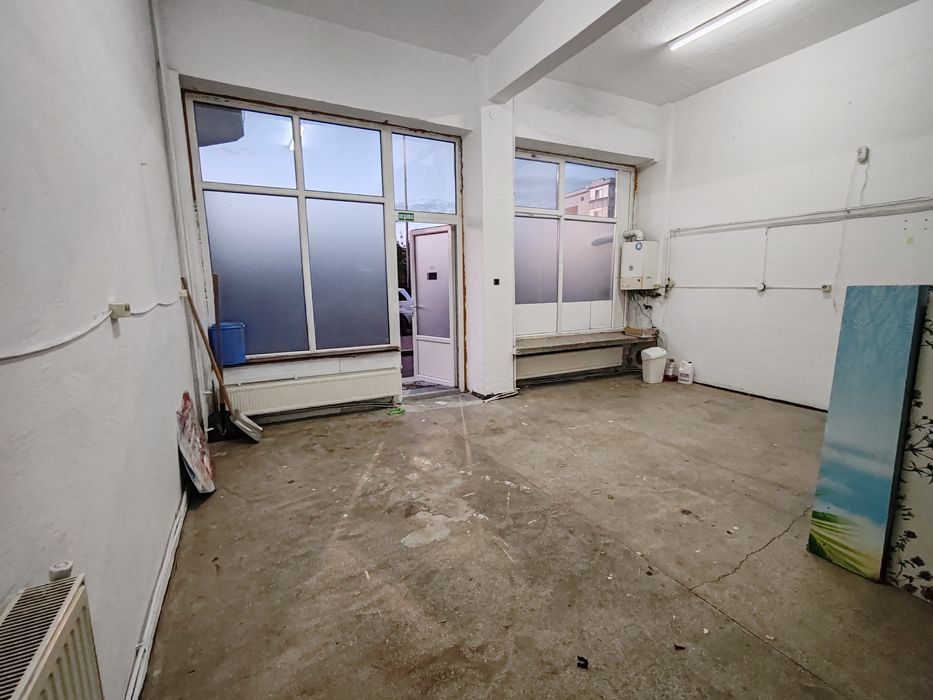 Inchiriez Spatiu Comercial / 48 mp / Zona Piata