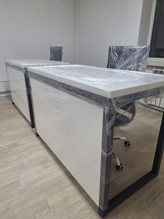 Продам Стол! Компьютерный! Офисный! Комплект! Мебель!