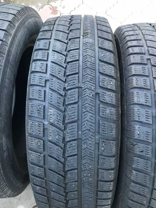 Продается Комплект Зимних Шин 225/65/17