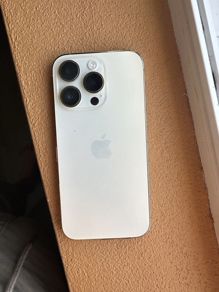 Iphone 14 pro GOLD в гаранция