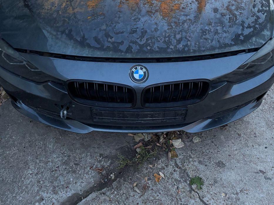 Продавам на части бмв ф30 320d 163 коня